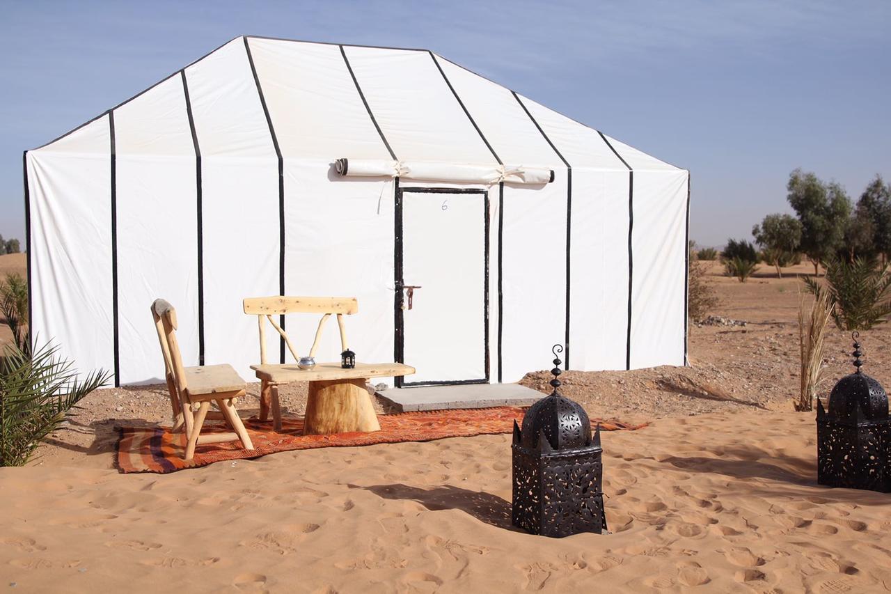 ホテル Sahara Sky Luxury Camp メルズーガ エクステリア 写真