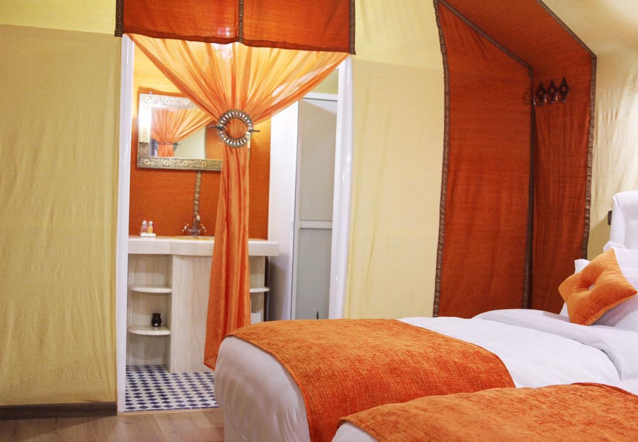 ホテル Sahara Sky Luxury Camp メルズーガ エクステリア 写真