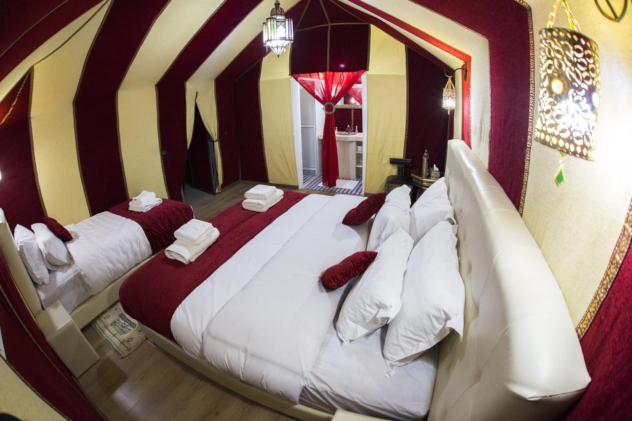 ホテル Sahara Sky Luxury Camp メルズーガ エクステリア 写真