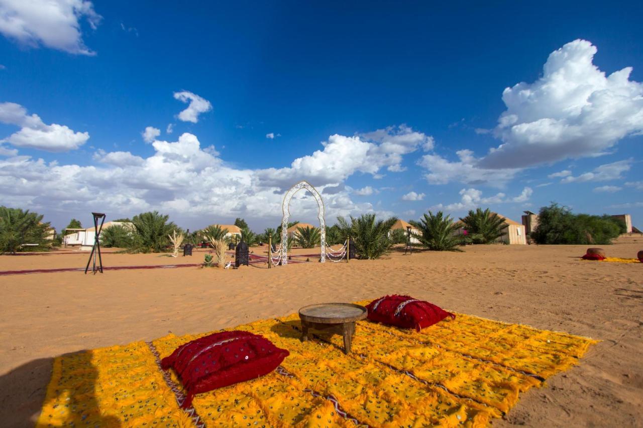 ホテル Sahara Sky Luxury Camp メルズーガ エクステリア 写真