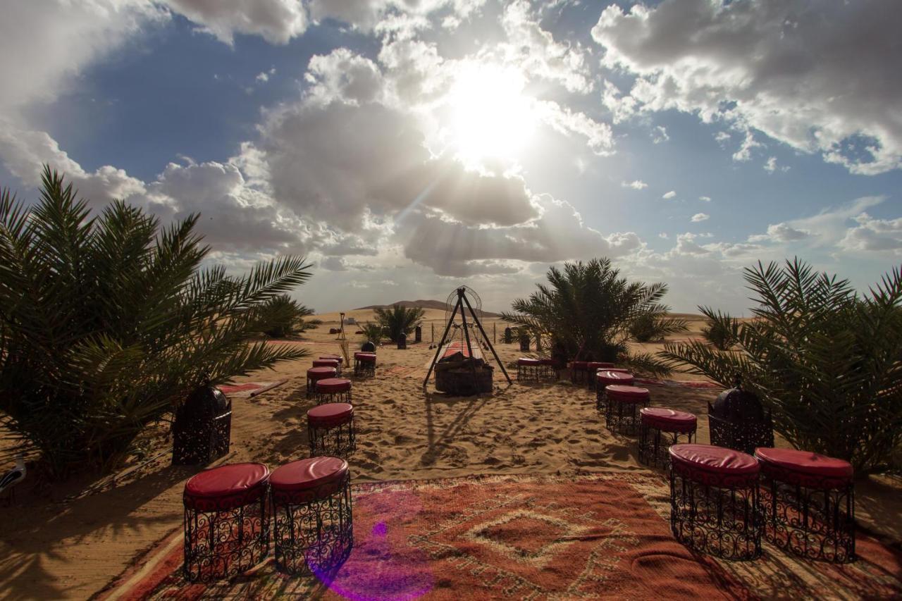 ホテル Sahara Sky Luxury Camp メルズーガ エクステリア 写真